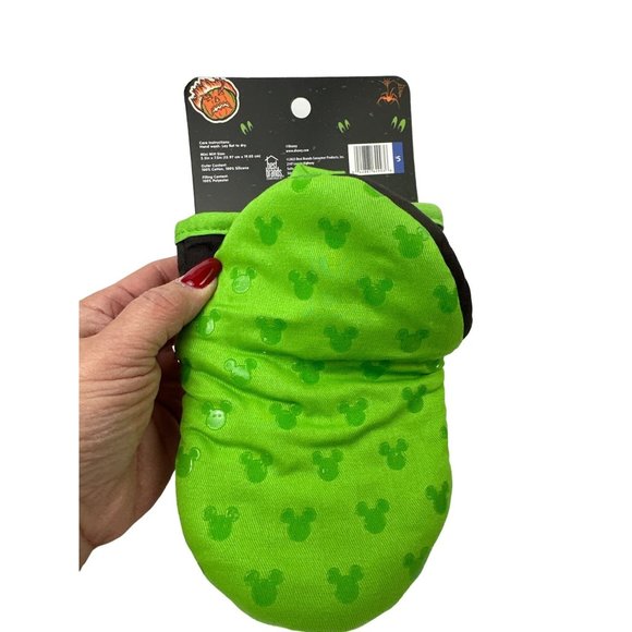 Disney 100 Let's Get Creepy Mickey Mouse Donald Goofy Mini Oven Mitts Pair - Picture 3 of 4